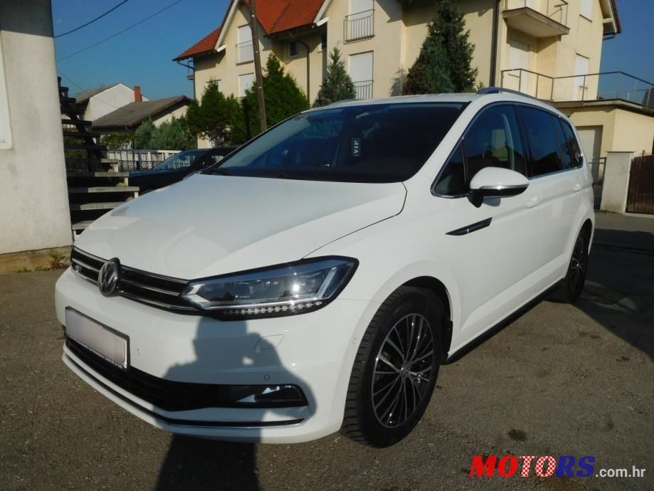 2016' Volkswagen Touran 2,0 Tdi Bmt photo #3