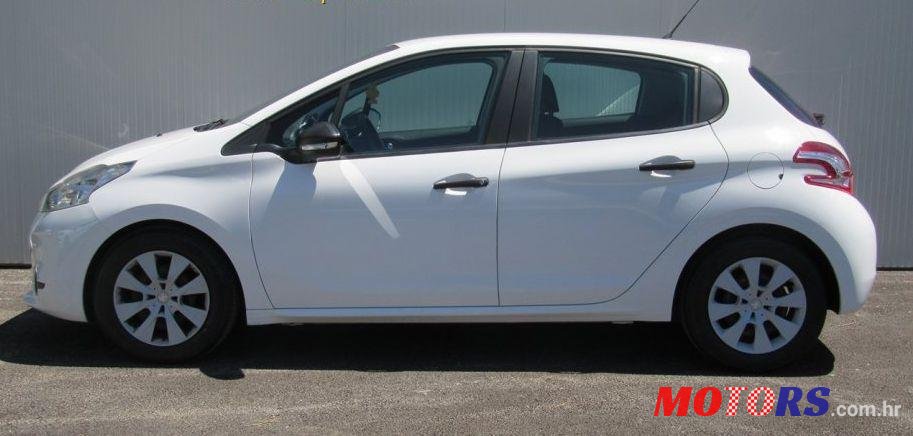 2013' Peugeot 208 1,4 Hdi Access photo #2