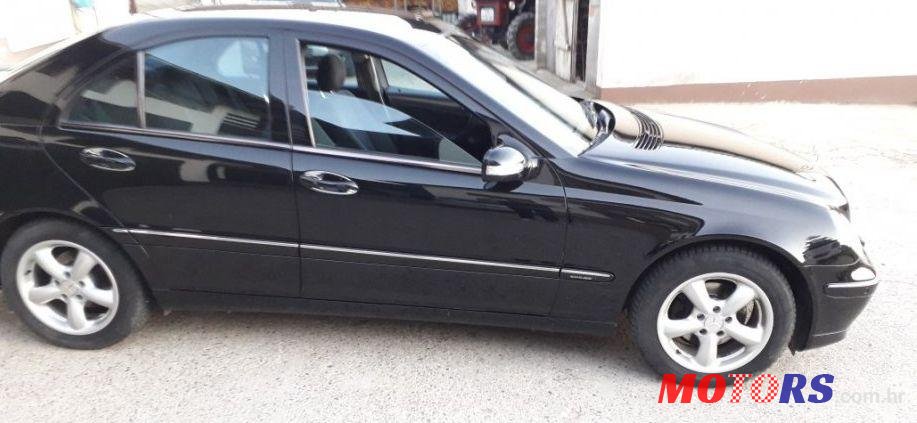 2003' Mercedes-Benz C-Klasa 220 photo #1
