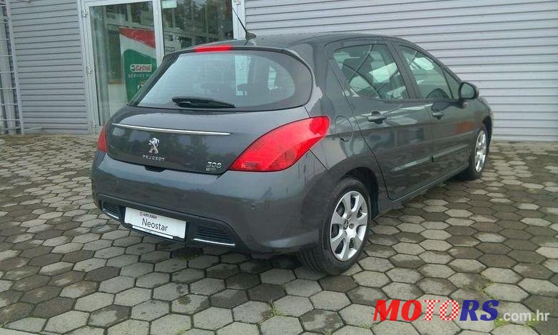 2013' Peugeot 308 1,6 E-Hdi Automatic photo #2