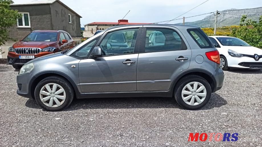 2008' Suzuki SX4 1.5 photo #2