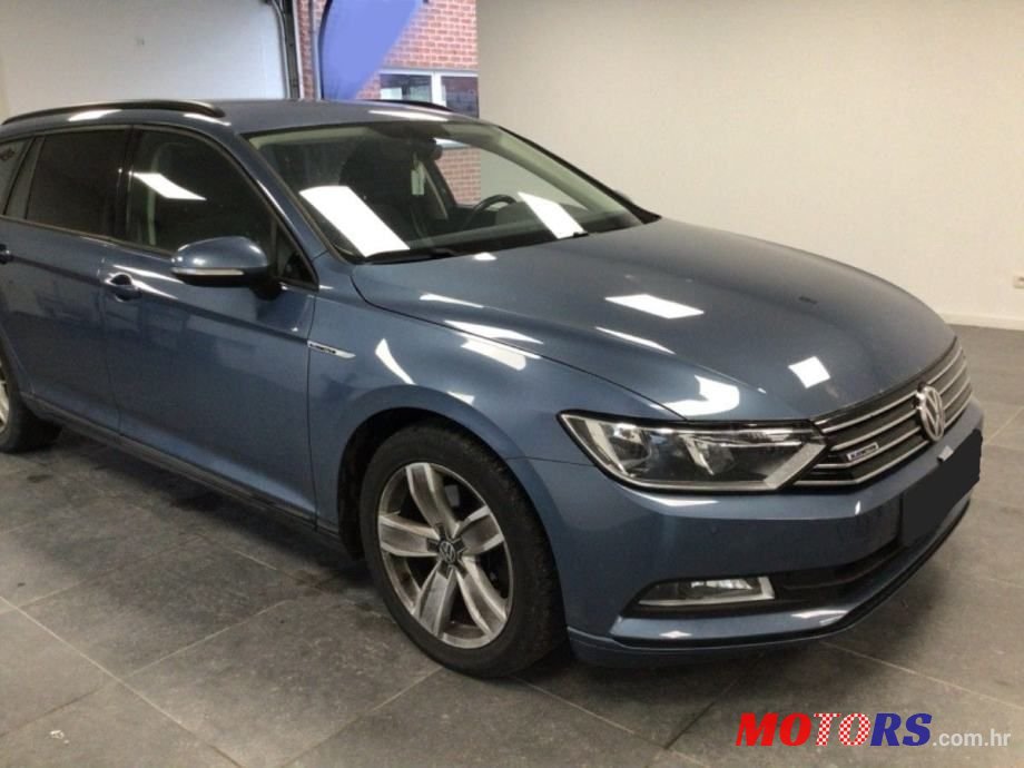 2016' Volkswagen Passat Variant photo #2