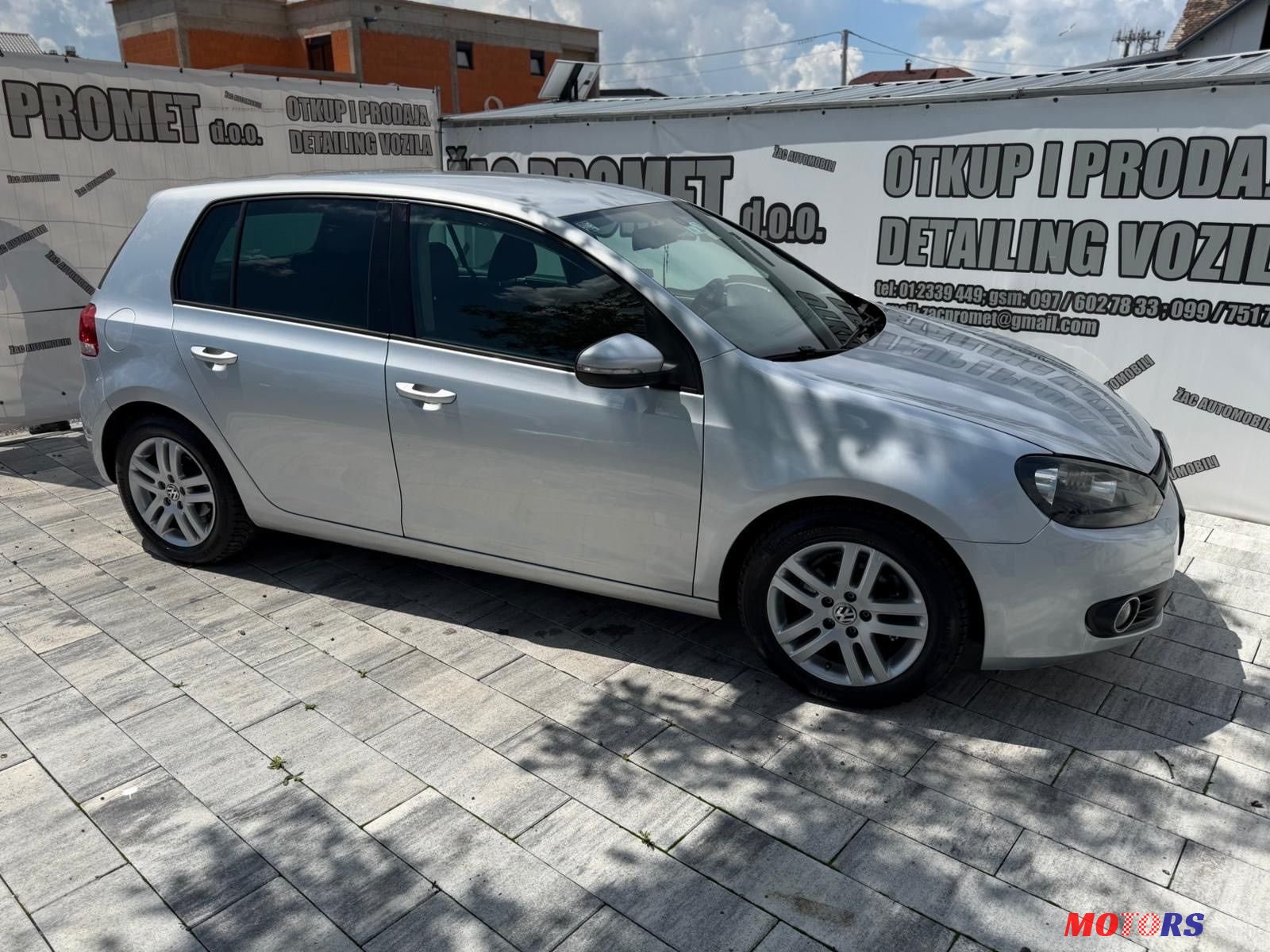2011' Volkswagen Golf VI 1,6 Tdi photo #2