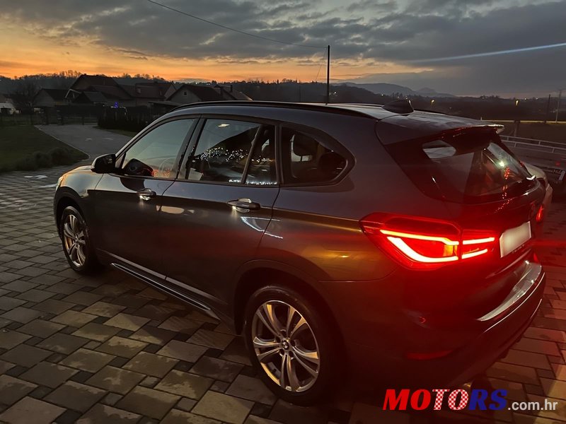 2016' BMW X1 20D photo #4