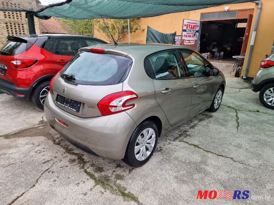 2014' Peugeot 208 photo #2