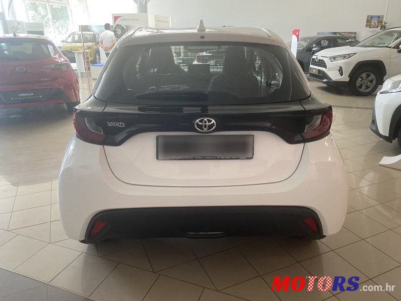 2022' Toyota Yaris 1,0 photo #5