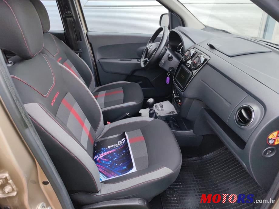 2019' Dacia Lodgy Stepway photo #6