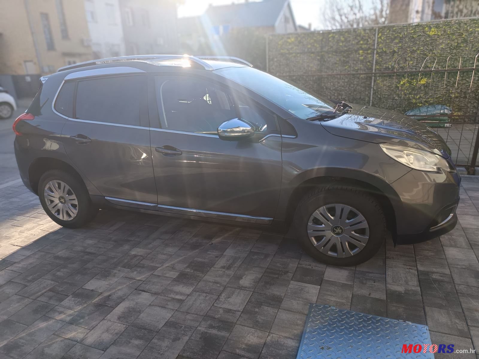 2013' Peugeot 2008 1.6 E-Hdi photo #4