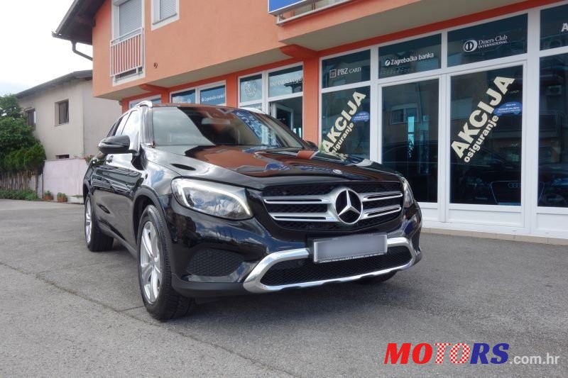 2015' Mercedes-Benz GLC 220 D photo #1