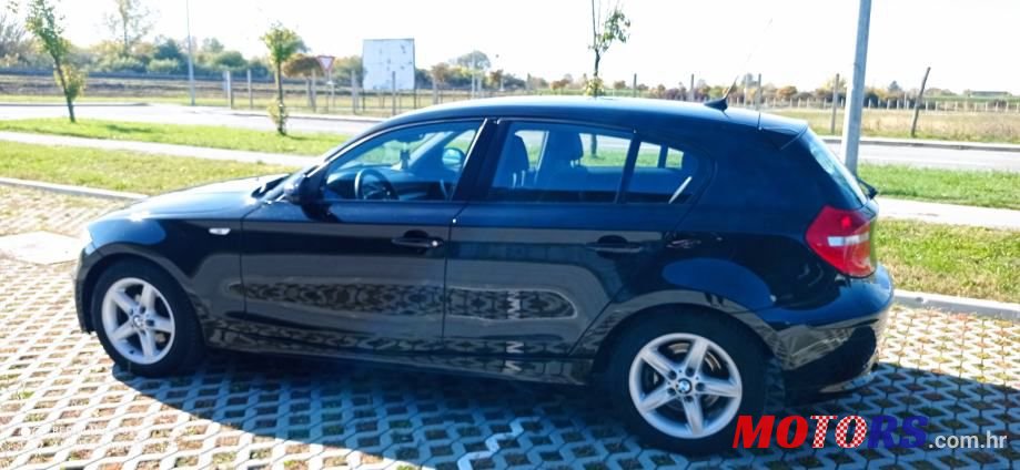 2009' BMW Serija 1 118D photo #3