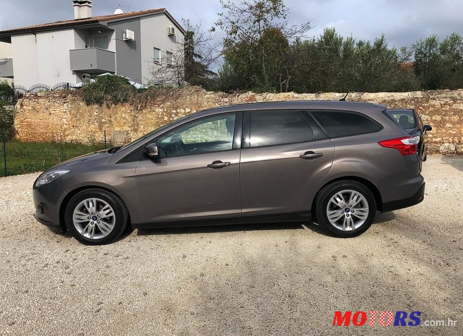 2014' Ford Focus Karavan photo #3