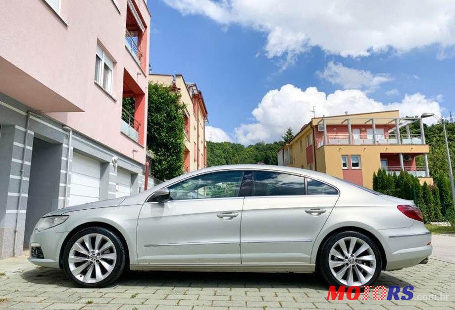 2008' Volkswagen Passat CC 2,0 Tdi photo #1