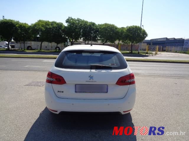 2014' Peugeot 308 Sw photo #5