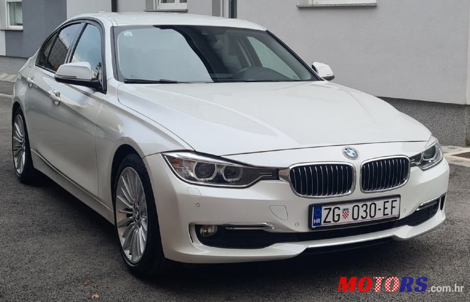 2012' BMW Serija 3 318D photo #2