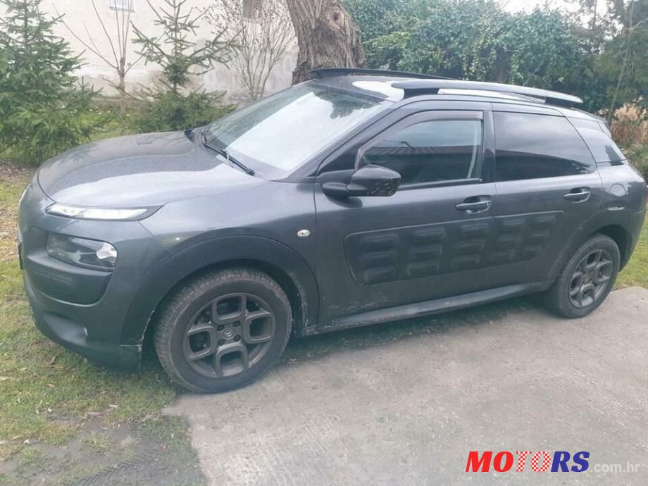 2016' Citroen C4 Cactus 1,6 Bluehdi photo #1