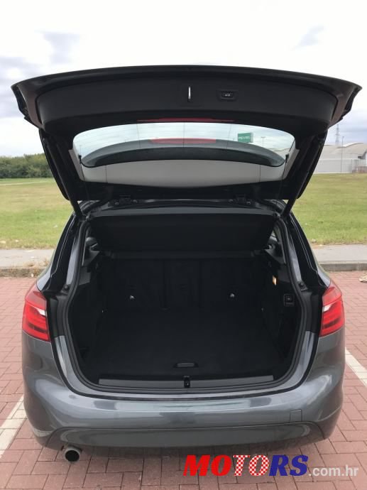 2015' BMW Serija 2 216D photo #6