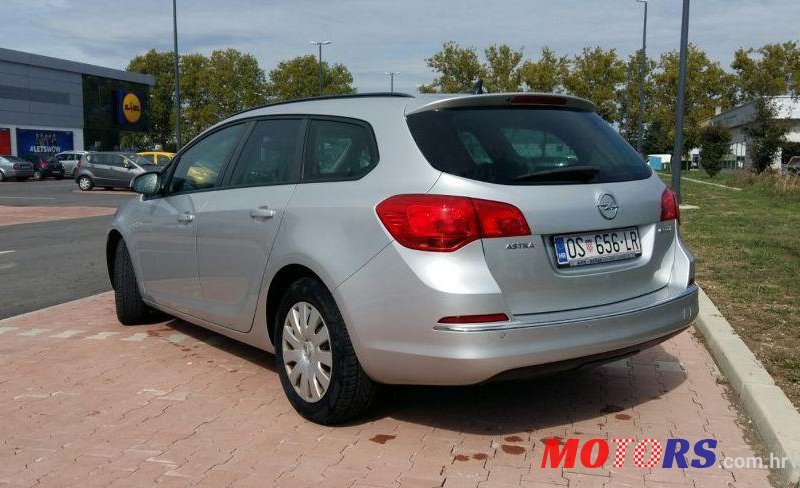 2013' Opel Astra Karavan 1,7 Cdti Sport photo #2