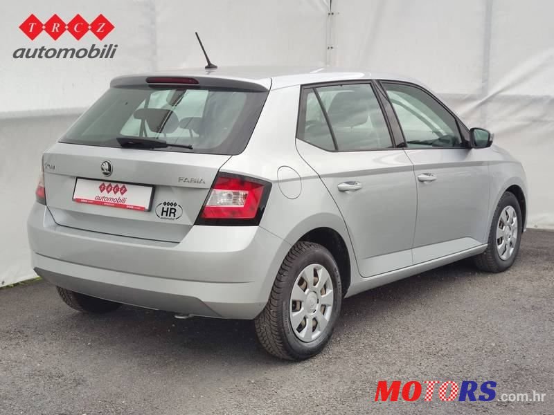 2016' Skoda Fabia photo #3