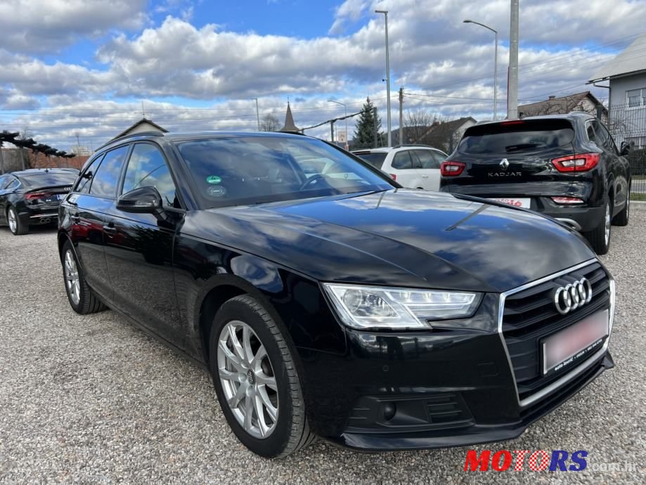 2019' Audi A4 Avant photo #2