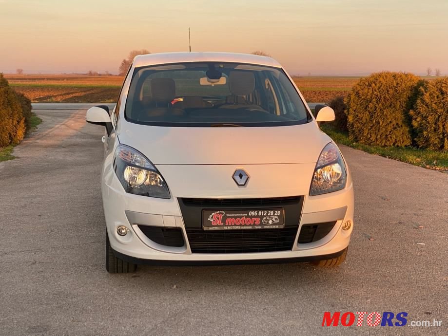 2010' Renault Scenic 1,9 Dci photo #5