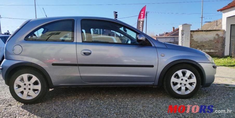 2004' Opel Corsa 1,3 Cdti photo #1