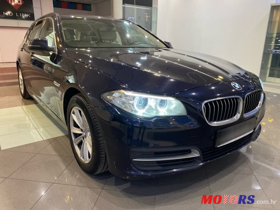 2016' BMW Serija 5 Touring 518D photo #3