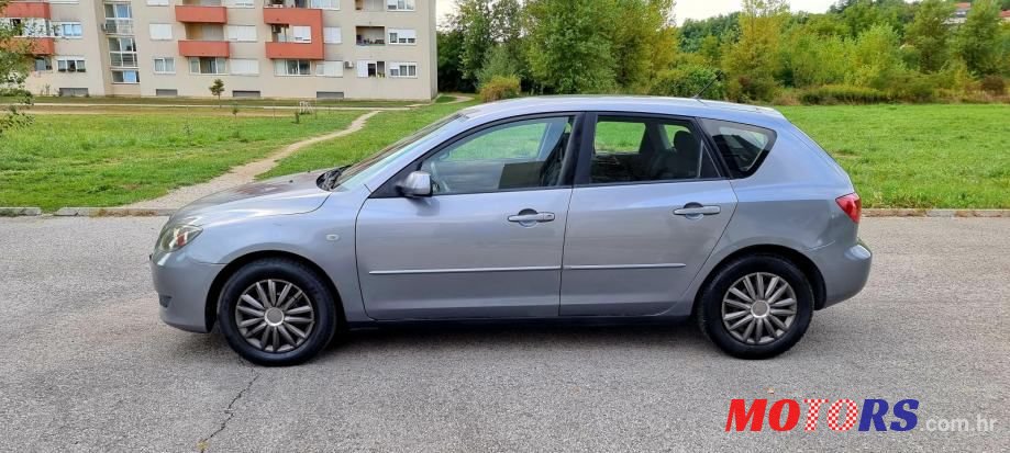 2005' Mazda 3 Sport photo #3