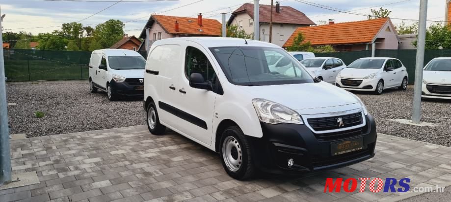 2017' Peugeot Partner photo #4