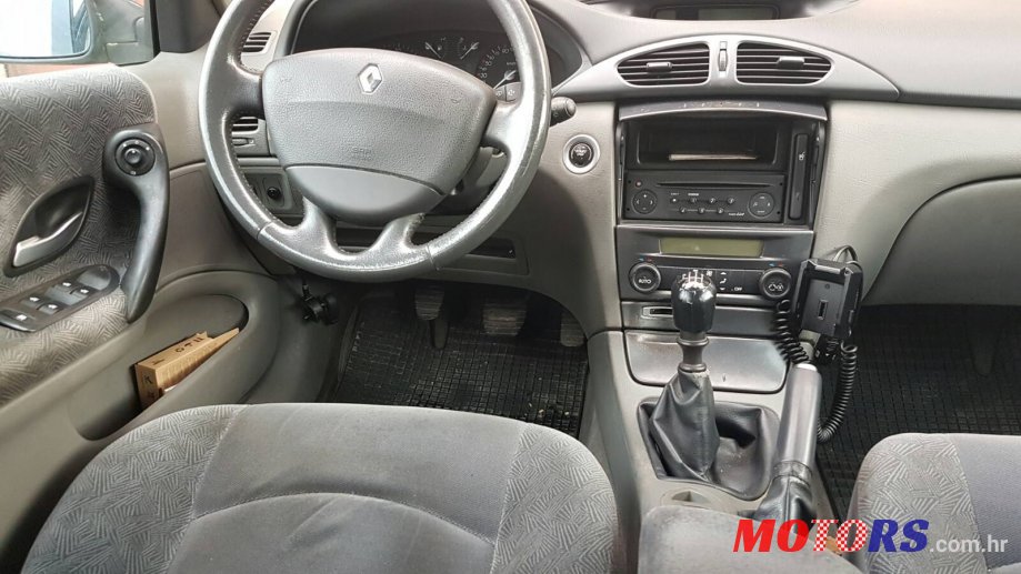 2001' Renault Laguna photo #2