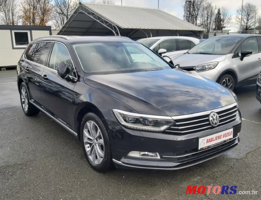 2017' Volkswagen Passat Variant photo #1