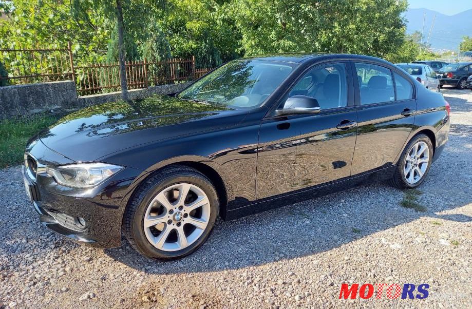 2013' BMW Serija 3 318D photo #1