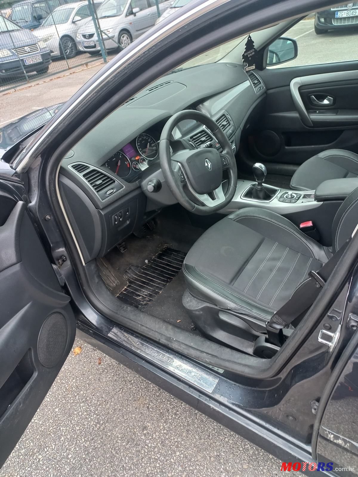 2011' Renault Laguna 1,5 Dci photo #3