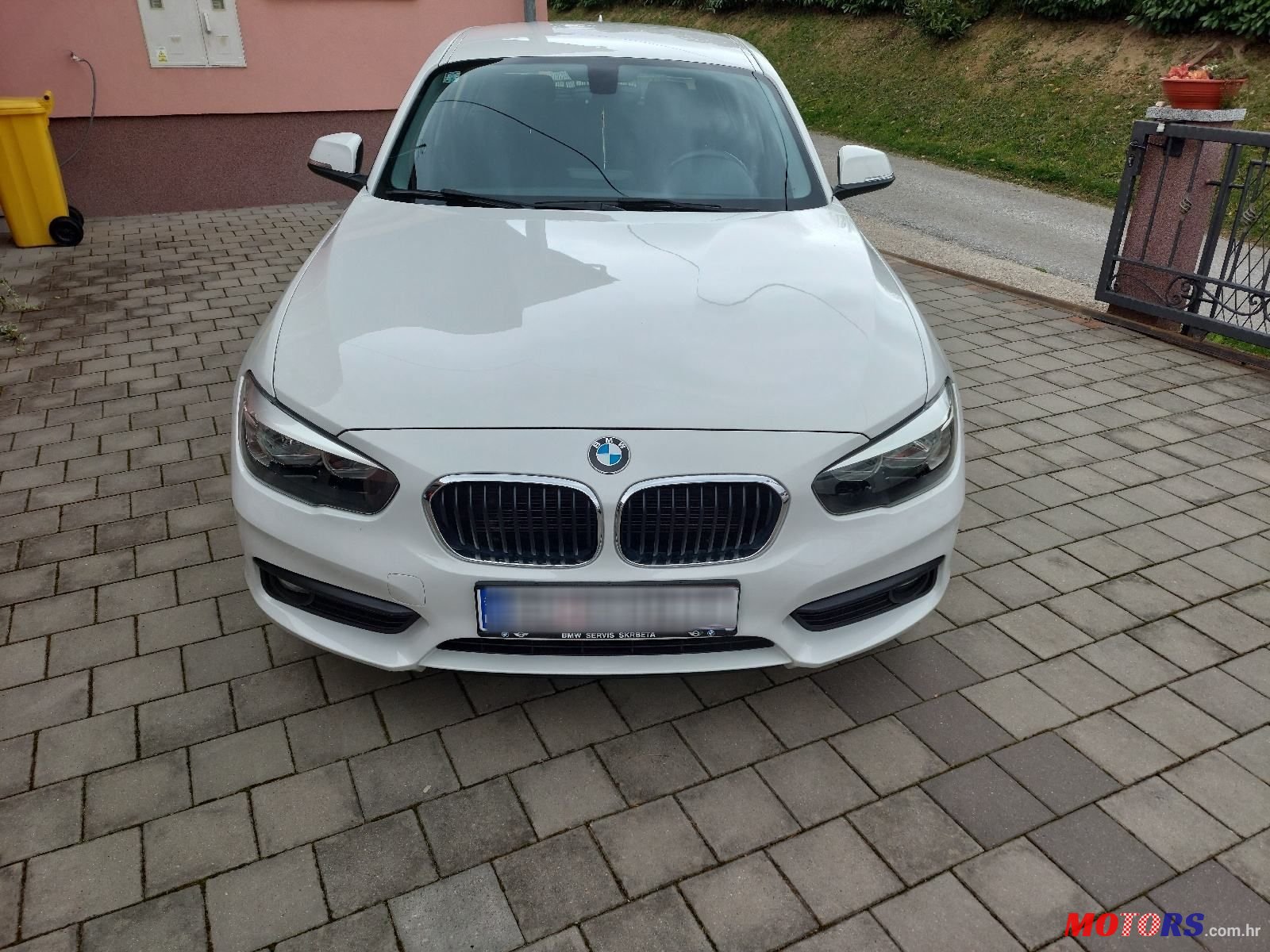2015' BMW Serija 1 116D photo #2