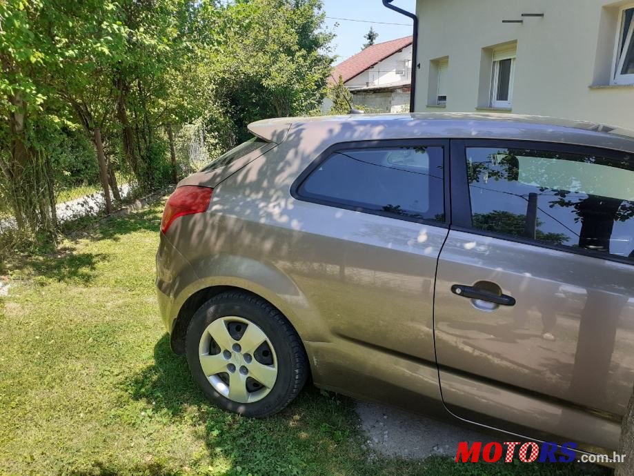 2009' Kia Ceed photo #2