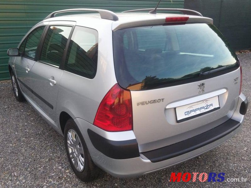 2005' Peugeot 307 Sw 1,6 Hdi 90 photo #1