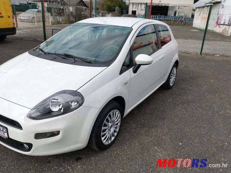 2012' Fiat Punto 1,2 8V photo #1