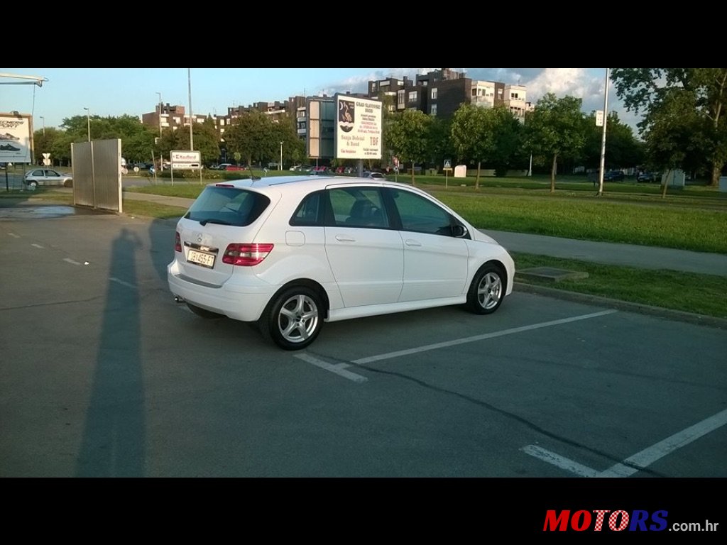 2008' Mercedes-Benz B 180 photo #3