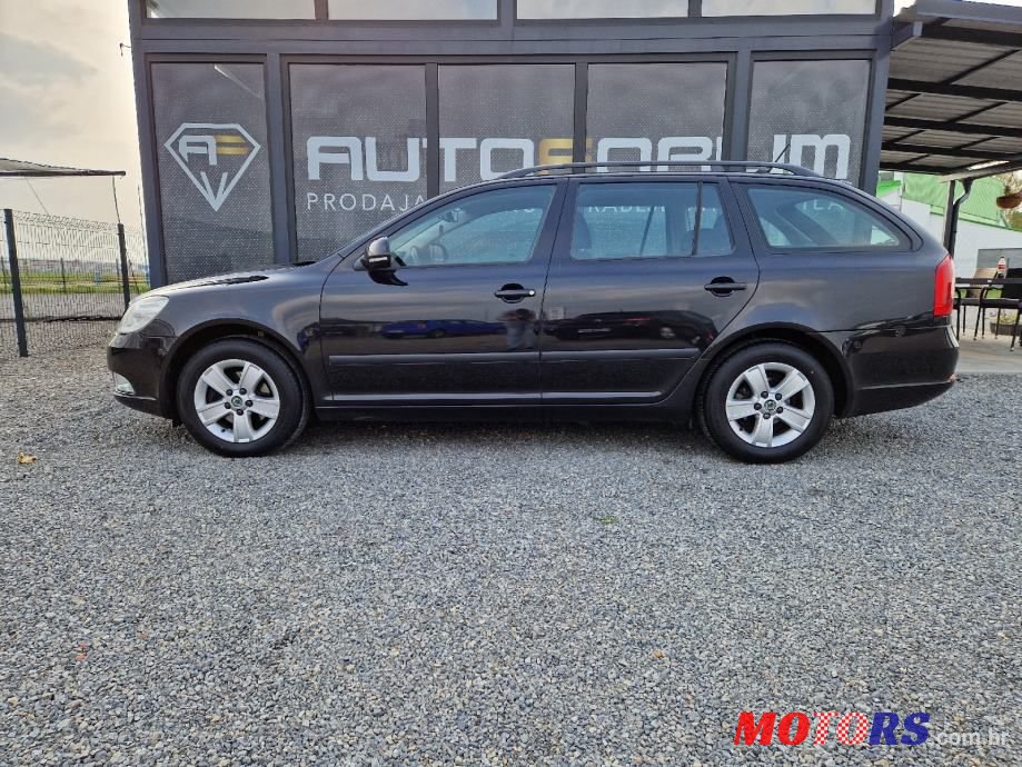 2011' Skoda Octavia Combi photo #4