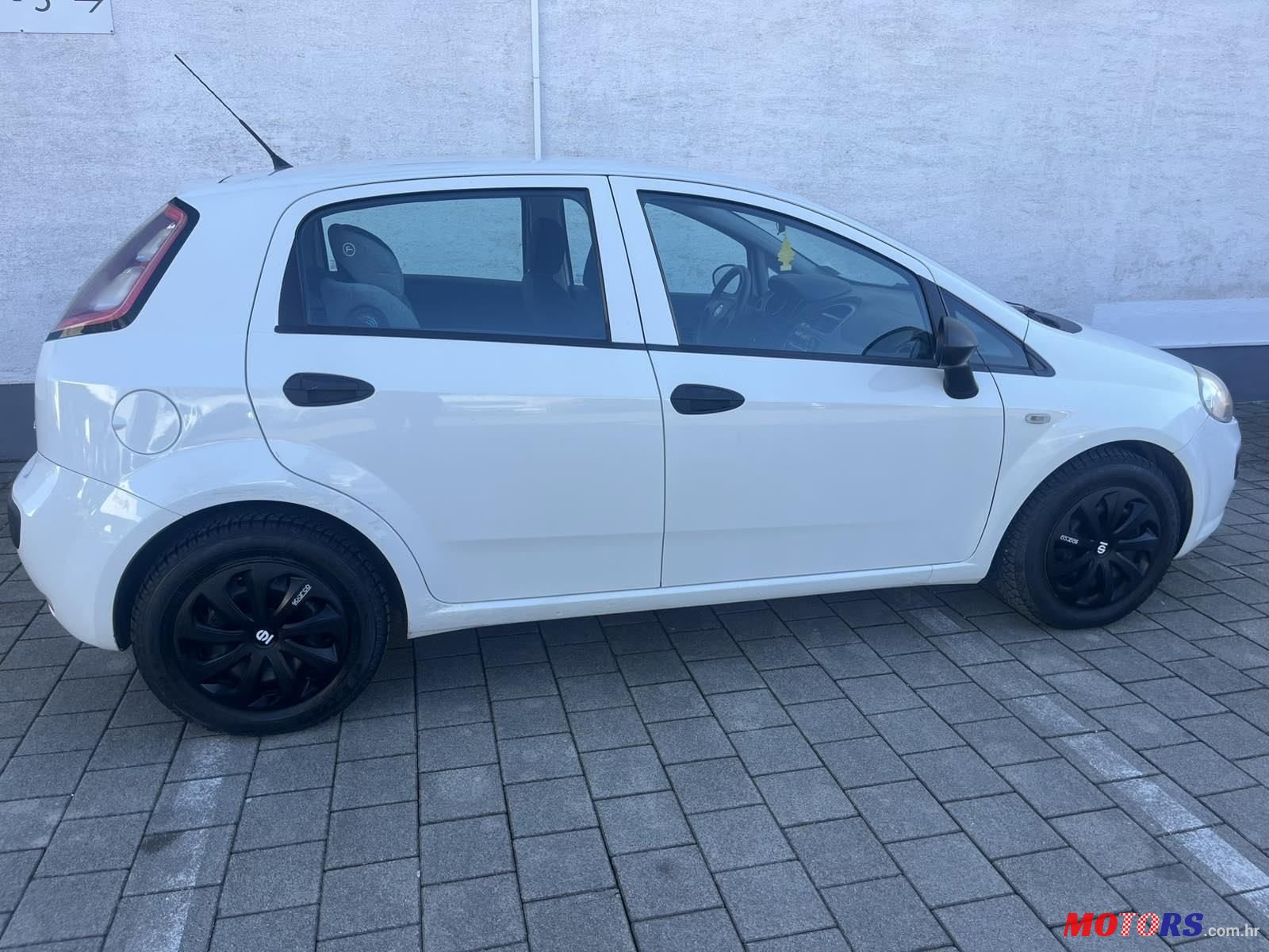 2010' Fiat Punto Evo 1,4 8V photo #2