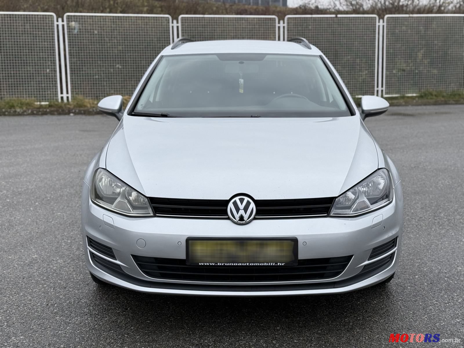 2017' Volkswagen Golf VII Variant photo #2