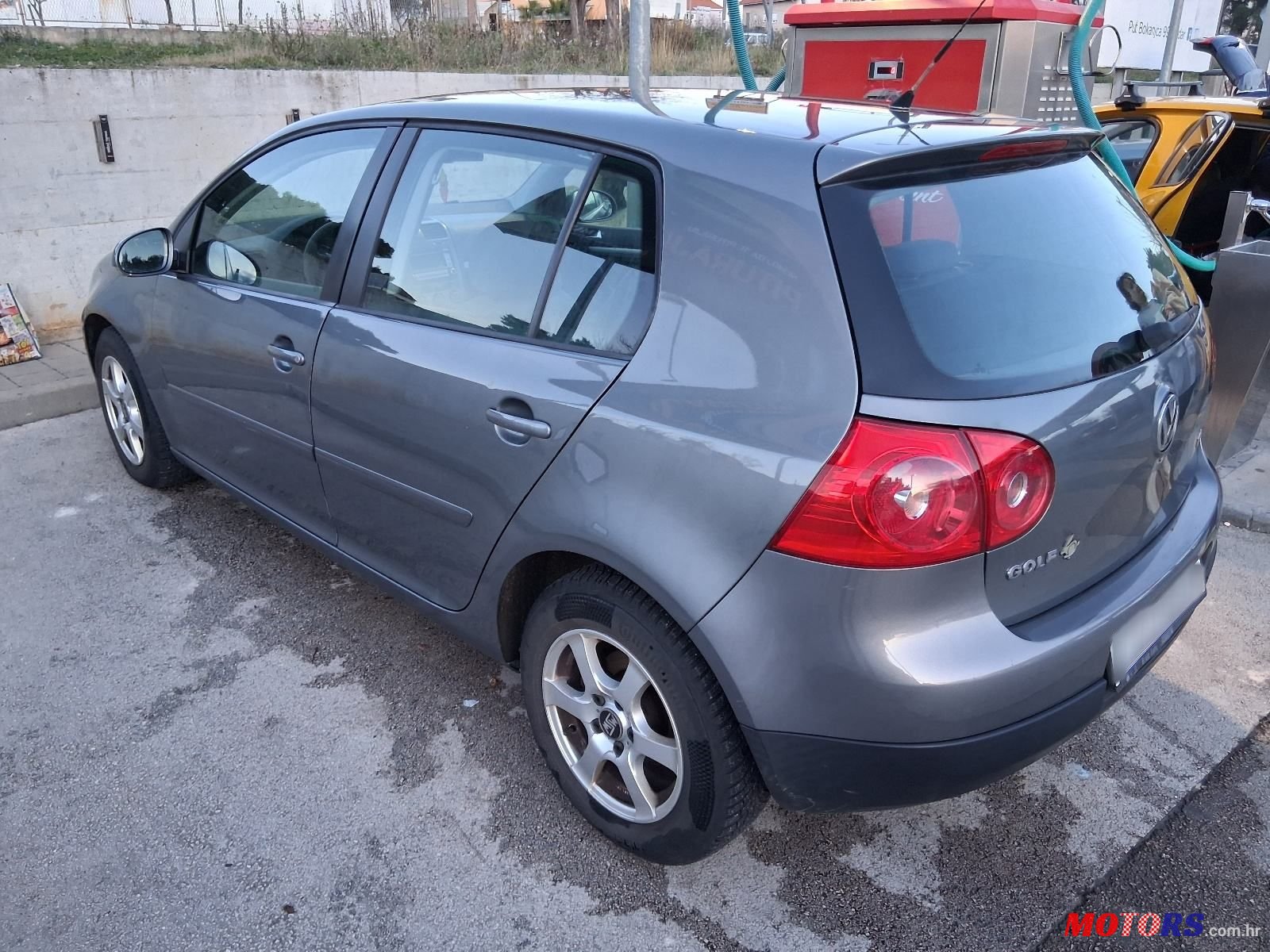 2008' Volkswagen Golf V 1.9 Tdi photo #5