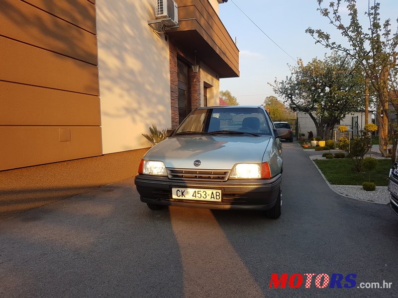 1991' Opel Kadett E photo #2