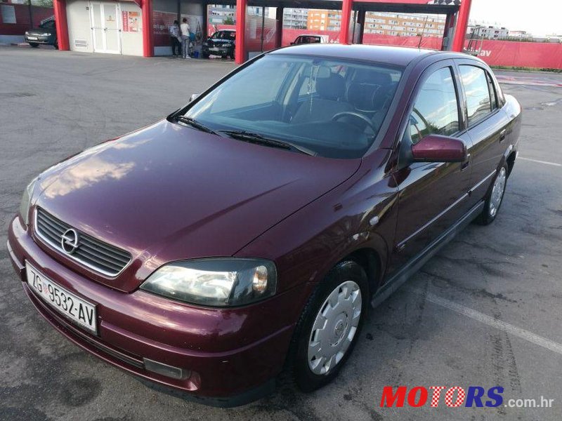 2004' Opel Astra 1.7 Dti photo #2