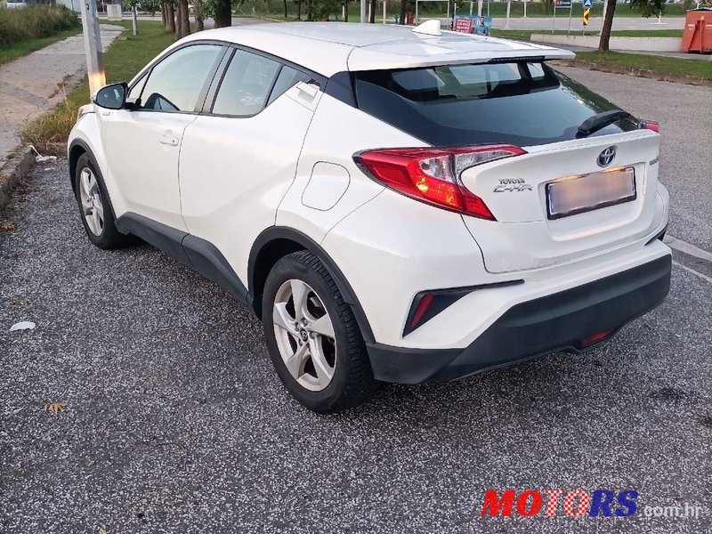 2019' Toyota C-HR 1,8 photo #3
