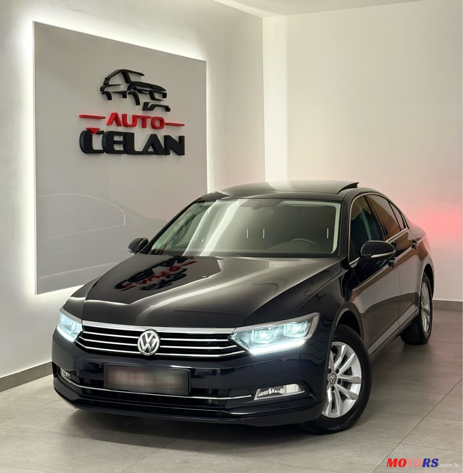 2016' Volkswagen Passat photo #2