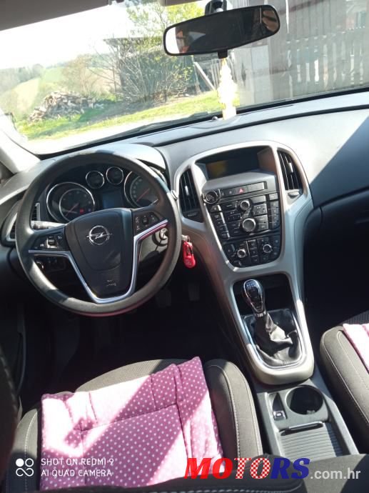 2012' Opel Astra 1,3 Cdti photo #4