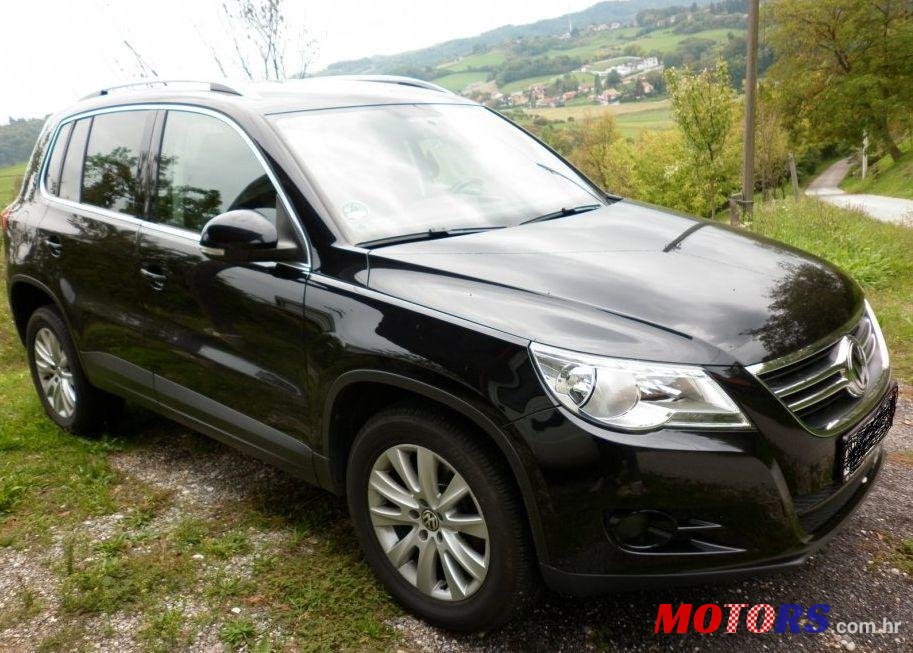 2008' Volkswagen Tiguan photo #1