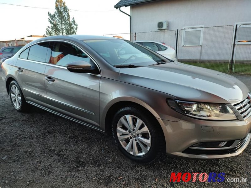 2015' Volkswagen Passat photo #4