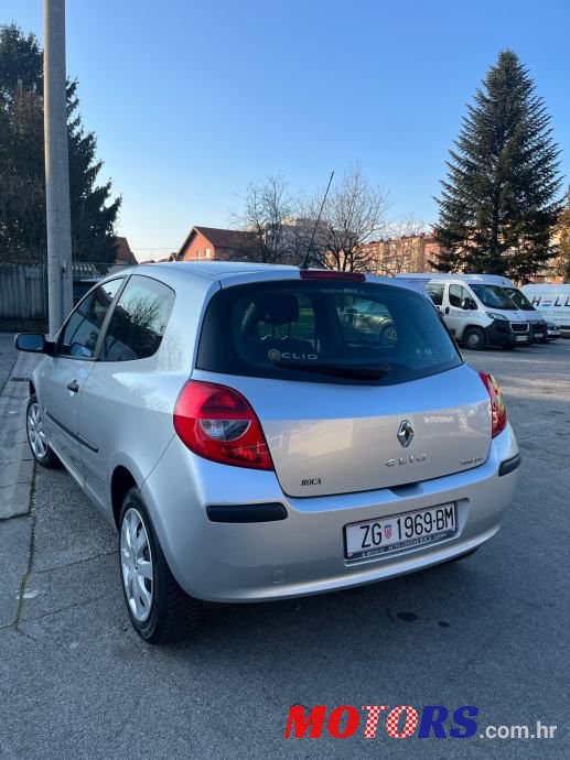 2006' Renault Clio 1,2 16V photo #2