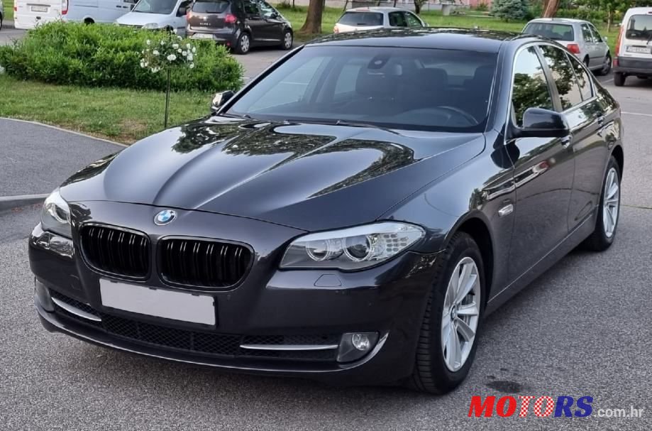 2011' BMW Serija 5 525D photo #1